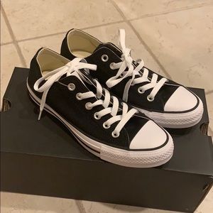 Brand new Converse All Star Chuck Taylor size 7 ❤️